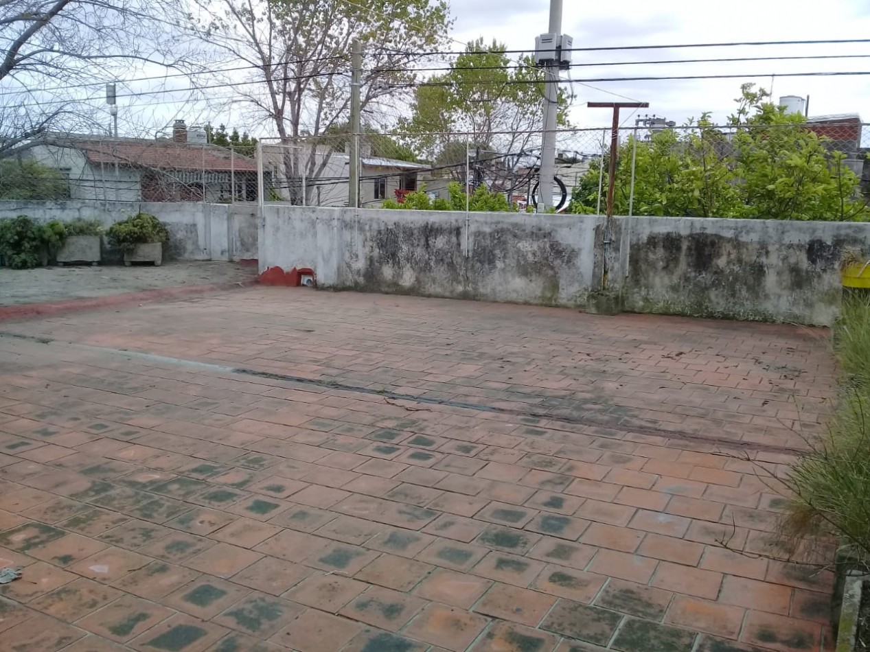 Casa 5 Ambientes + Local - San Andres