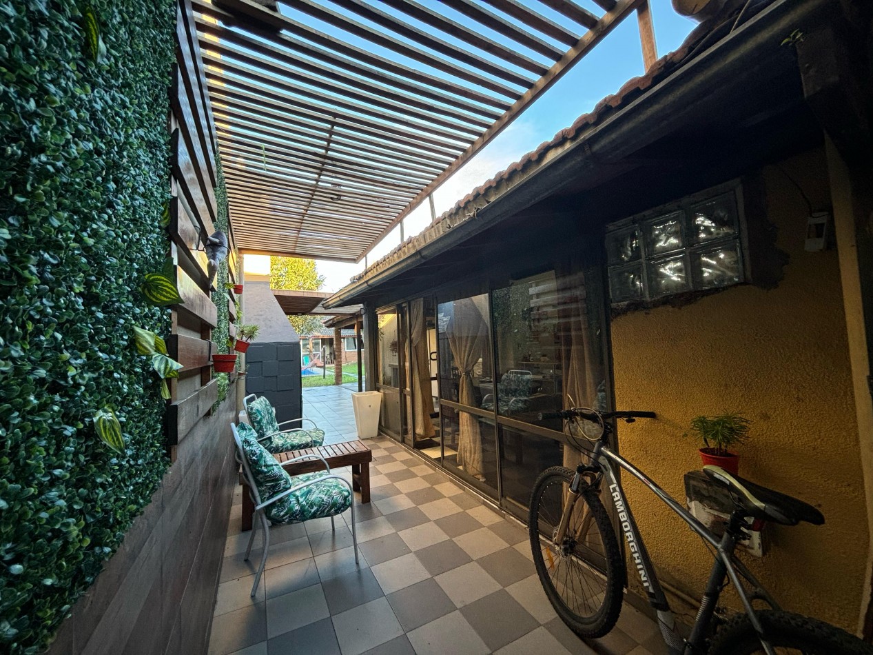 Hermosa casa de 4 ambientes en venta - San Martin