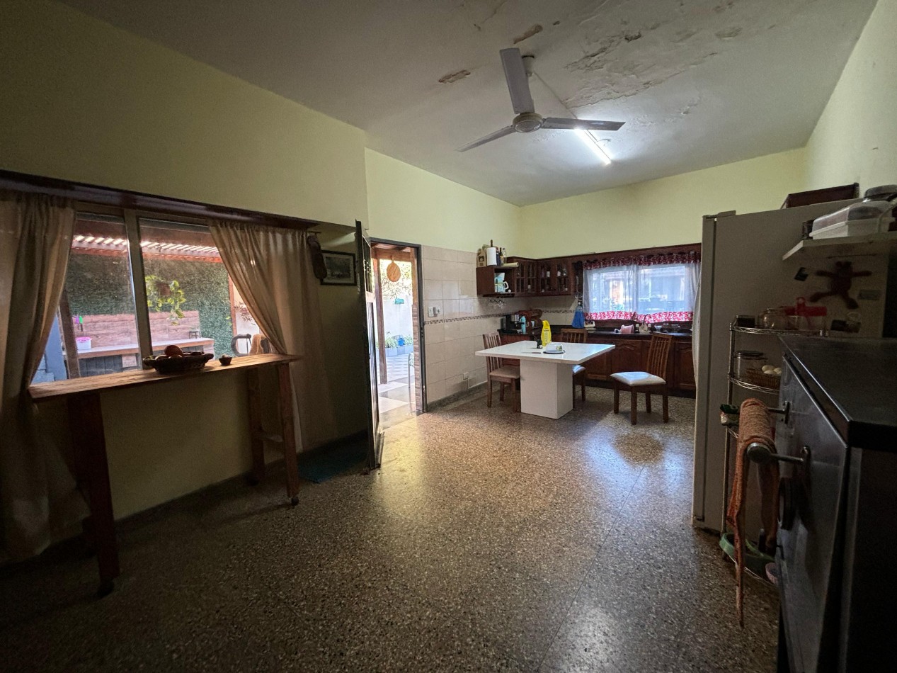 Hermosa casa de 4 ambientes en venta - San Martin