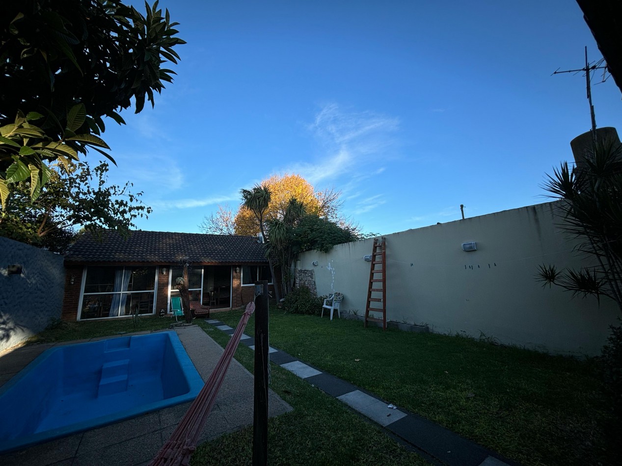 Hermosa casa de 4 ambientes en venta - San Martin