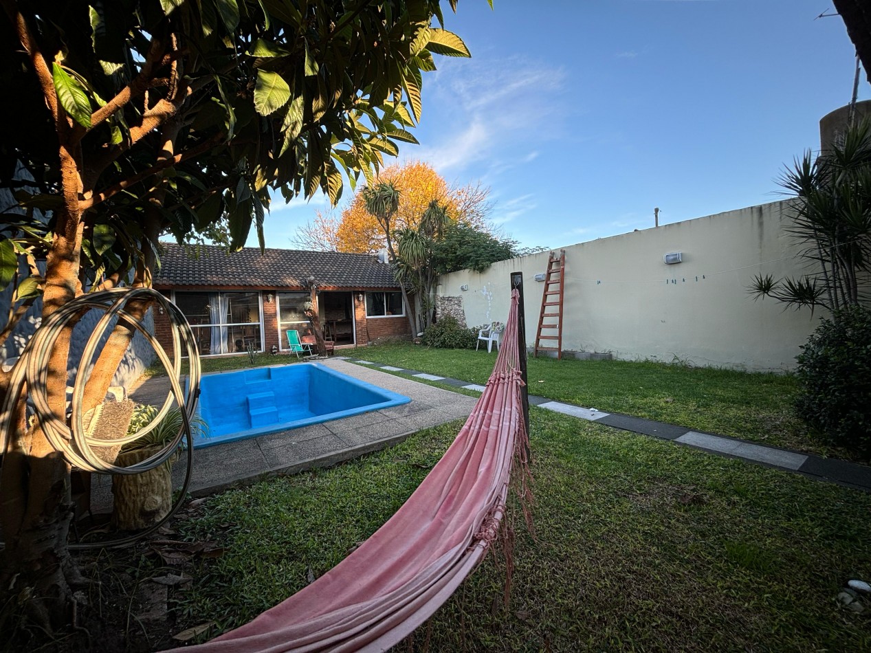 Hermosa casa de 4 ambientes en venta - San Martin