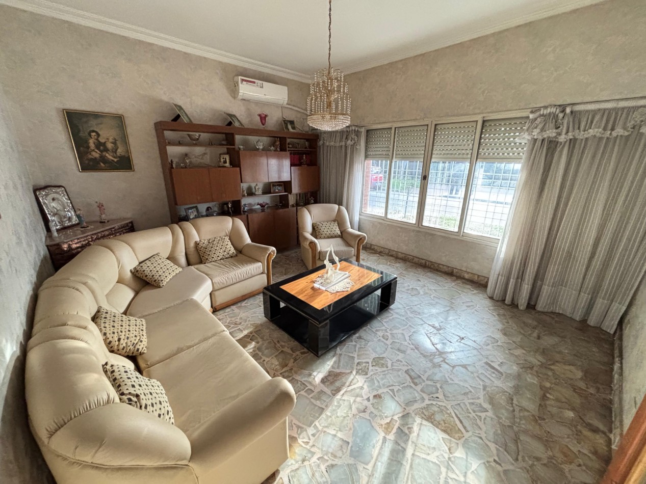 Casa 5 ambientes - Villa Ballester