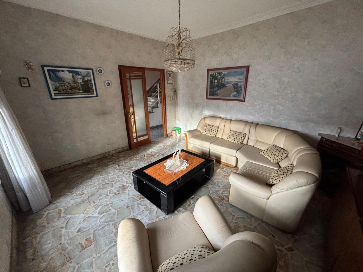 Casa 5 ambientes - Villa Ballester