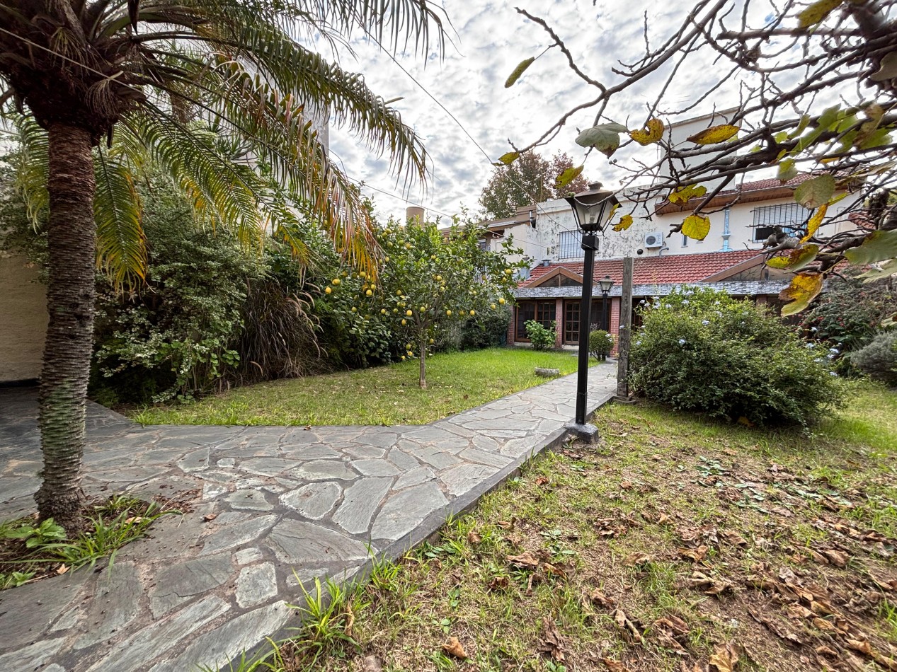 Casa 5 ambientes - Villa Ballester