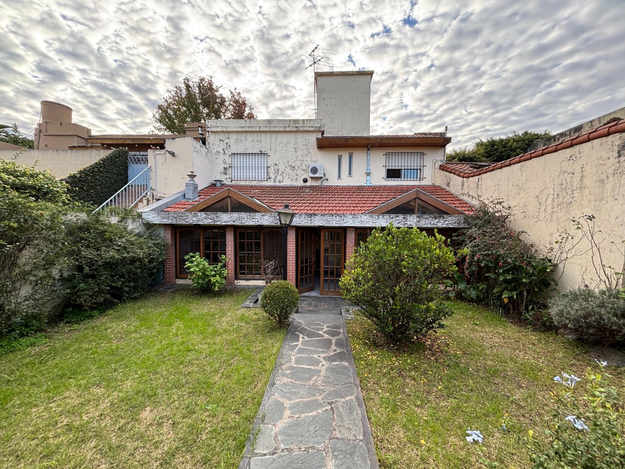 Casa 5 ambientes - Villa Ballester