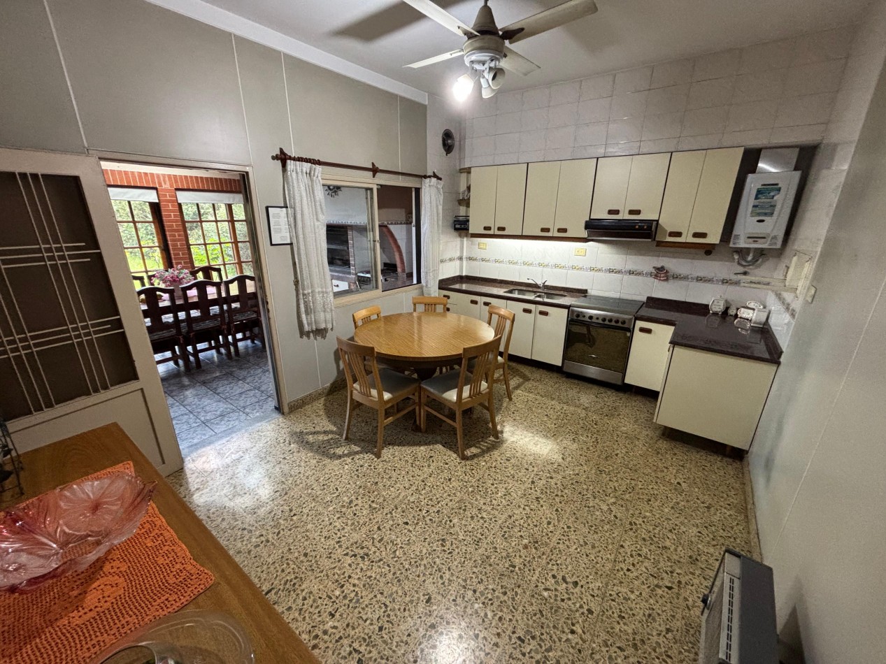 Casa 5 ambientes - Villa Ballester