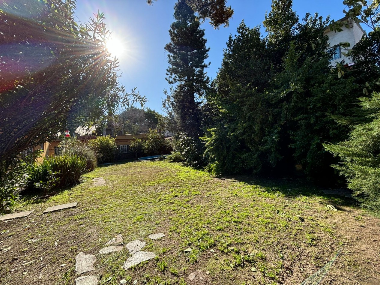 Importante casa en venta - Loma Hermosa