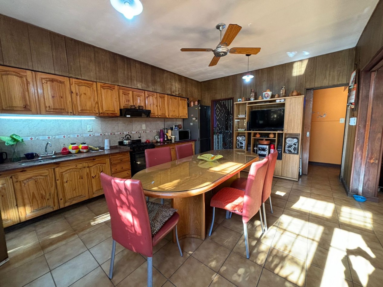 Importante casa en venta - Loma Hermosa