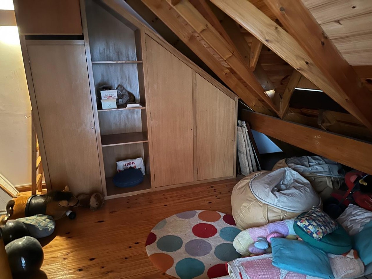 HERMOSA CASA DE 6 AMBIENTES - VICENTE LOPEZ