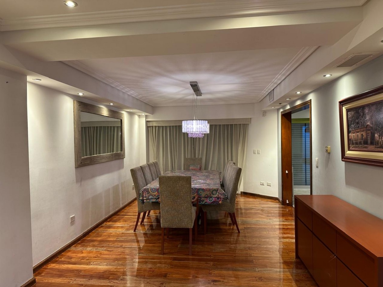 HERMOSA CASA DE 6 AMBIENTES - VICENTE LOPEZ
