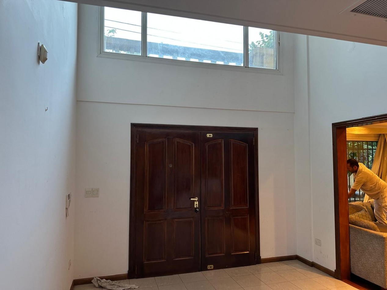 HERMOSA CASA DE 6 AMBIENTES - VICENTE LOPEZ