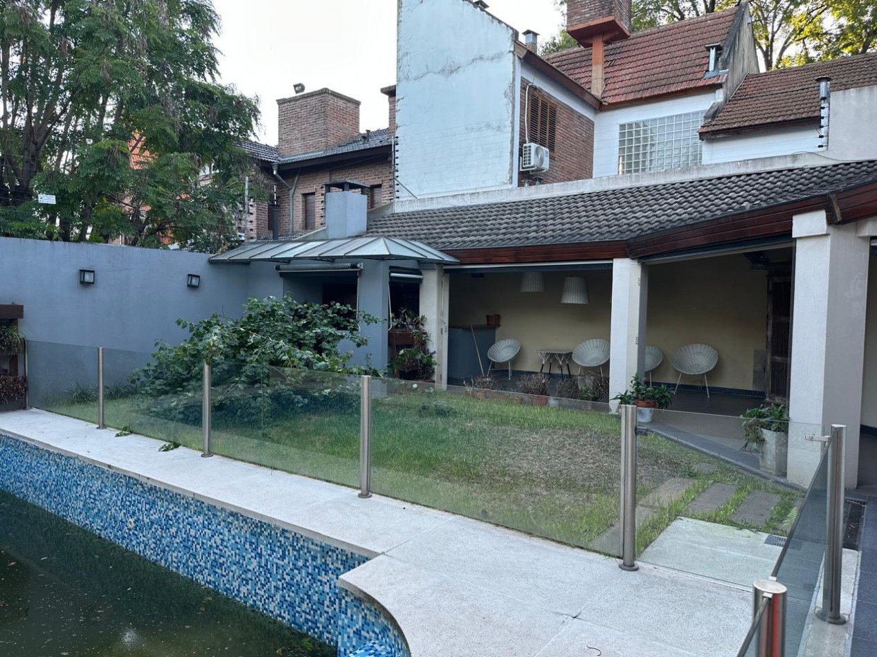 HERMOSA CASA DE 6 AMBIENTES - VICENTE LOPEZ