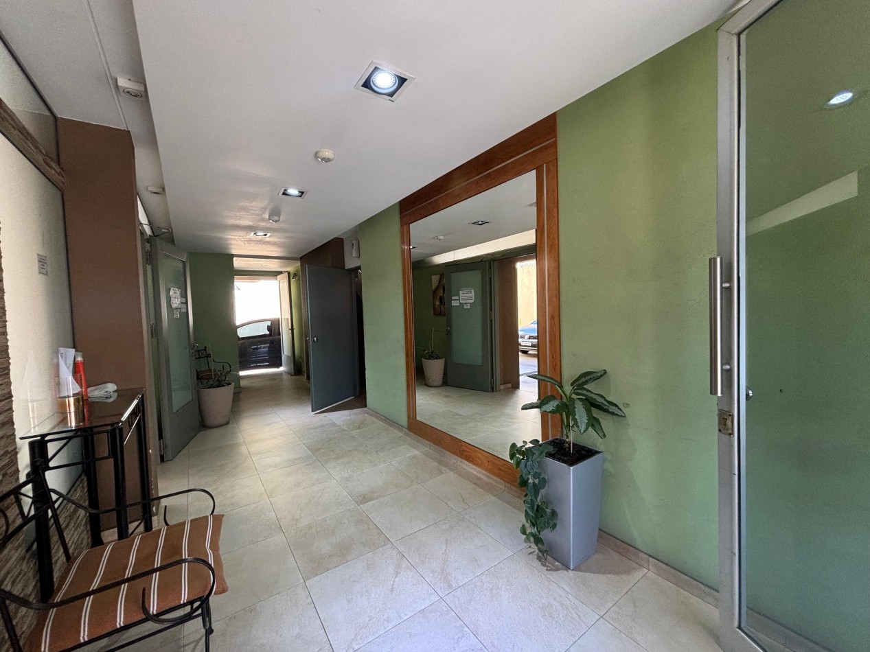 Departamento de 2 ambientes en venta - San Martin centro