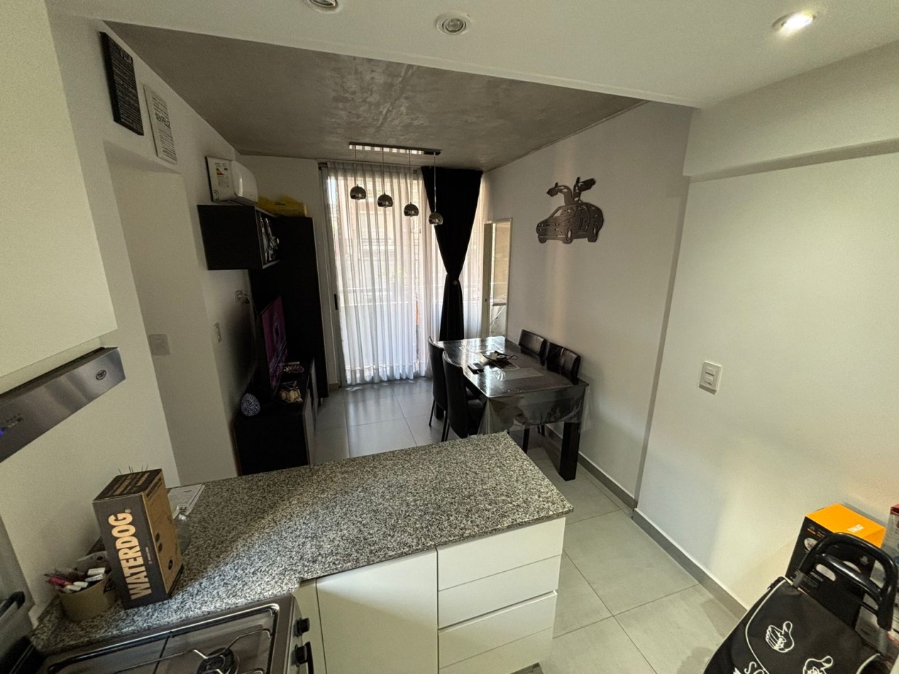 Depto. 2 ambientes divido - Centro San Martin.