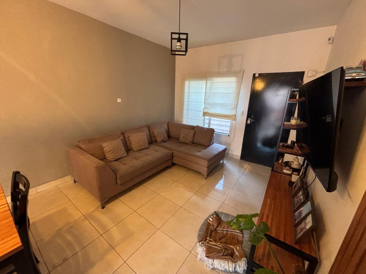 Hermosa casa de 4 ambientes en venta - Villa Lynch