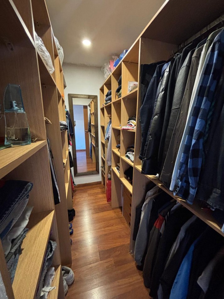 Hermosa casa de 4 ambientes en venta - Villa Lynch