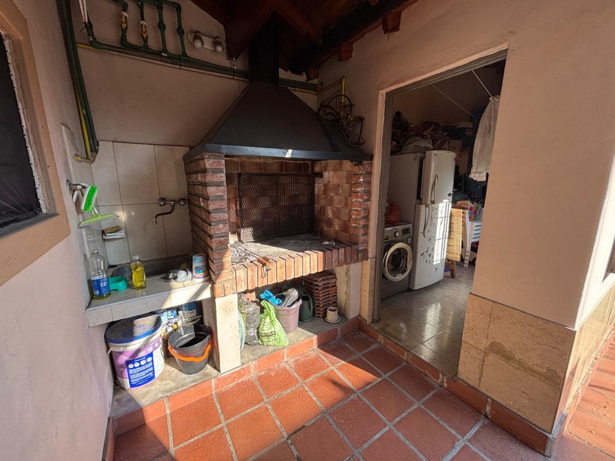 Hermosa casa de 4 ambientes en venta - Villa Lynch