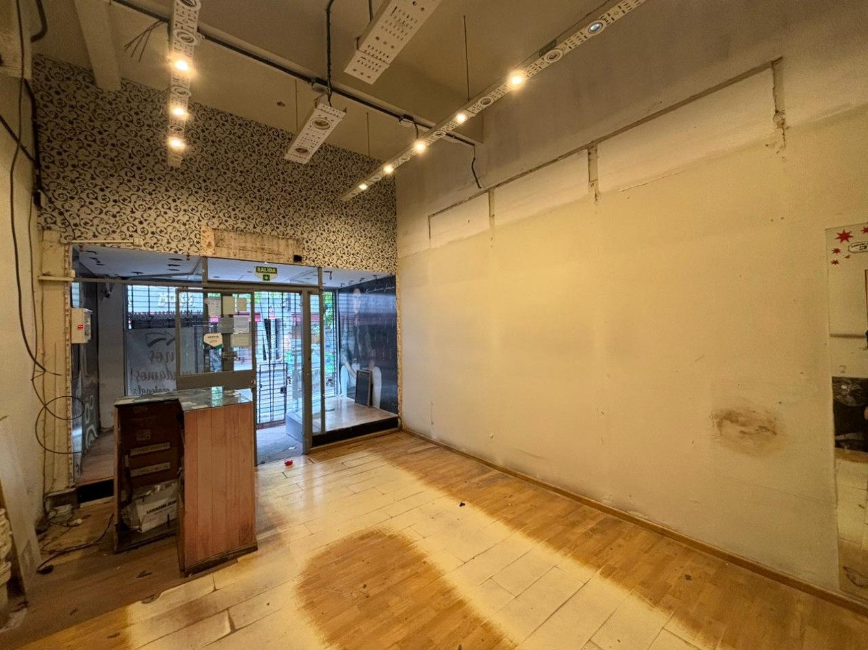 Excelente local comercial en alquiler a metros peatonal Belgrano - CENTRO DE SAN MARTIN