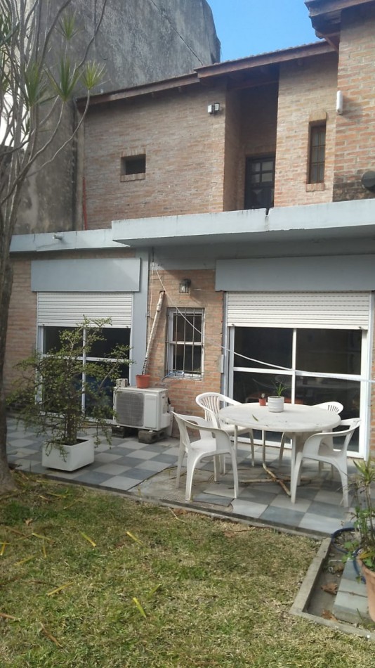 Excelente casa de 5 ambientes en venta - San Martin centro
