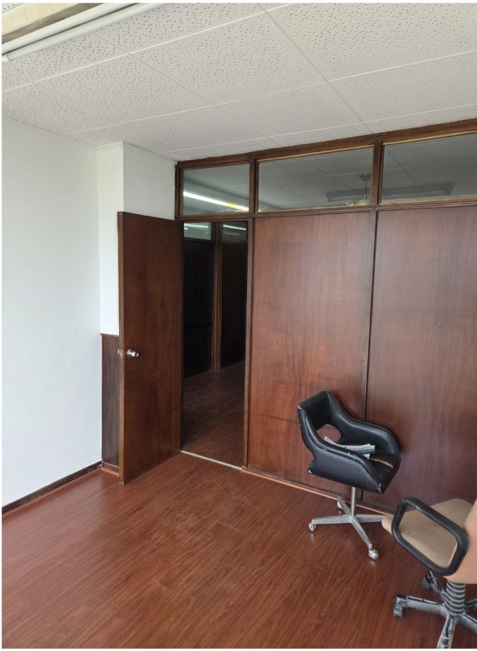 Hermosa oficina de 3 ambientes en alquiler - San Martin centro