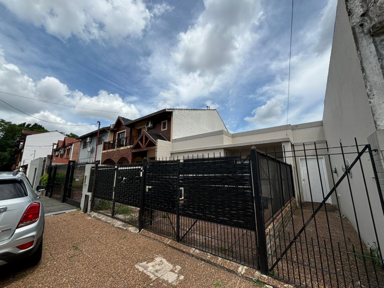 Excelente casa de 3 ambientes en alquiler - Villa Ballester