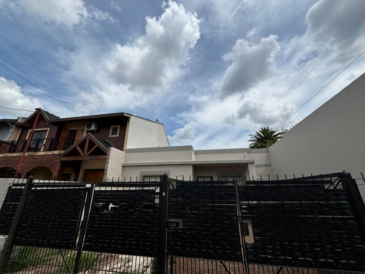 Excelente casa de 3 ambientes en alquiler - Villa Ballester