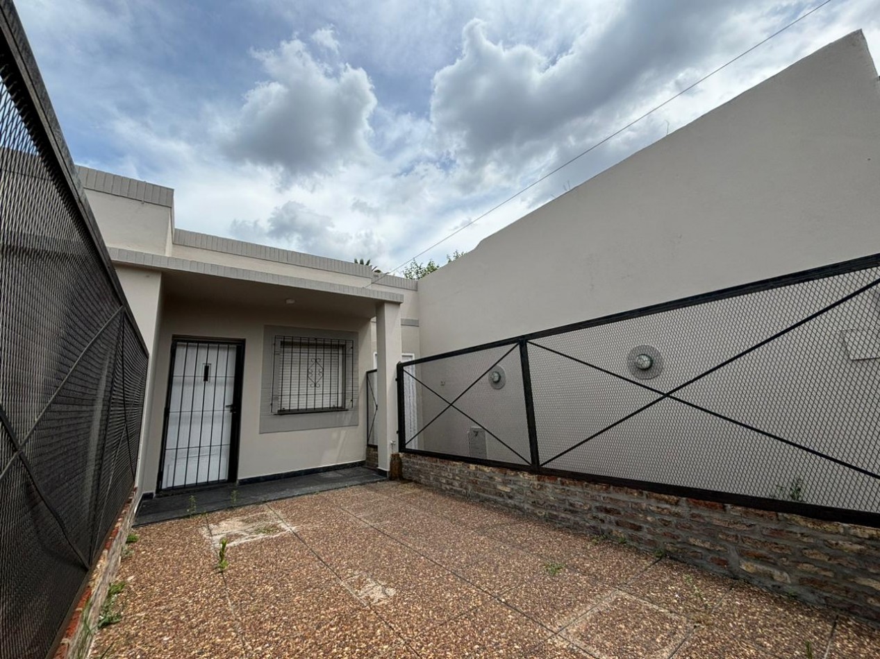Excelente casa de 3 ambientes en alquiler - Villa Ballester