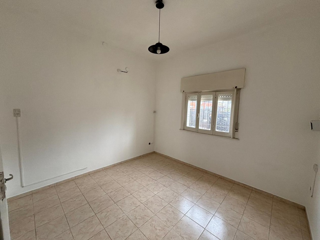 Excelente casa de 3 ambientes en alquiler - Villa Ballester