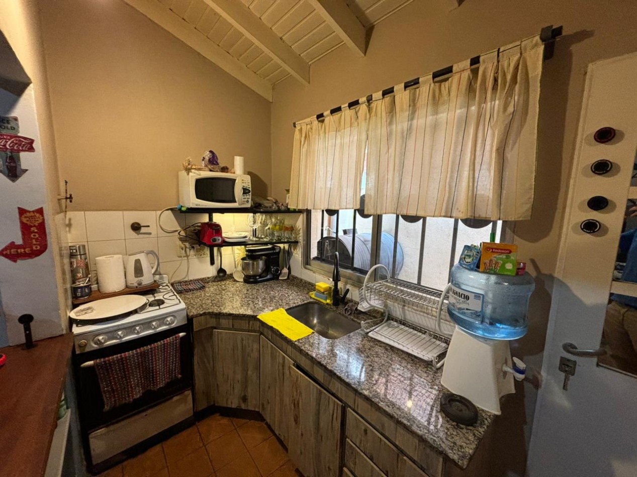 Excelente PH de 3 ambientes en venta - Villa Lynch