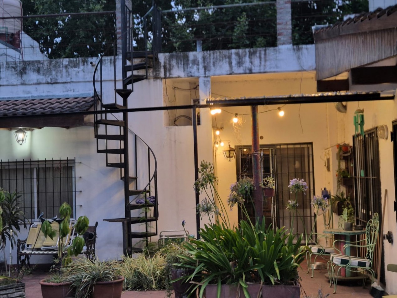 Excelente casa de 4 ambientes en venta - San Martin