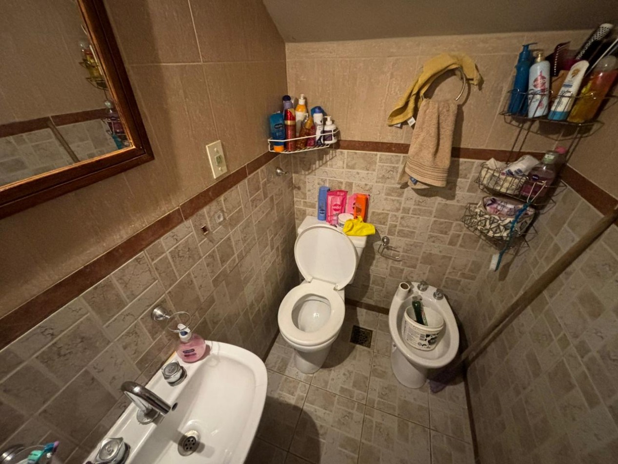 Amplio PH de 5 ambientes en venta - Villa Maipu