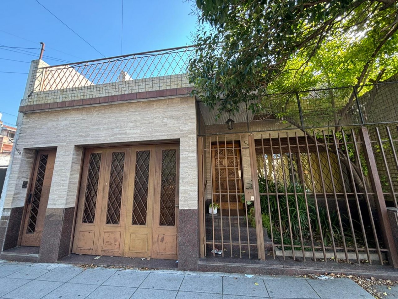 Amplio PH de 5 ambientes en venta - Villa Maipu