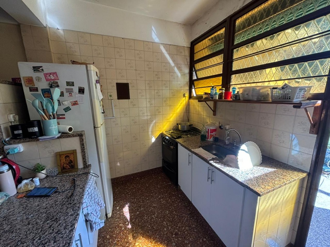 Amplio PH de 5 ambientes en venta - Villa Maipu