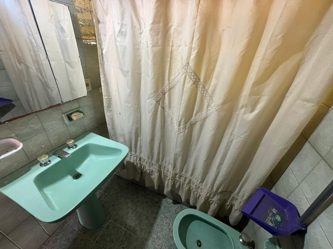 Amplio PH de 5 ambientes en venta - Villa Maipu