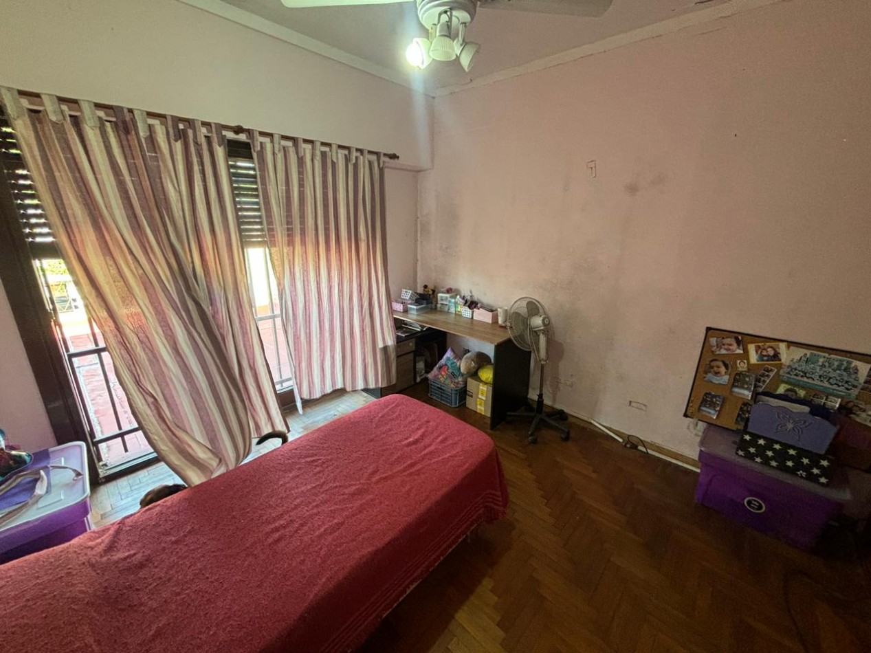 Amplio PH de 5 ambientes en venta - Villa Maipu