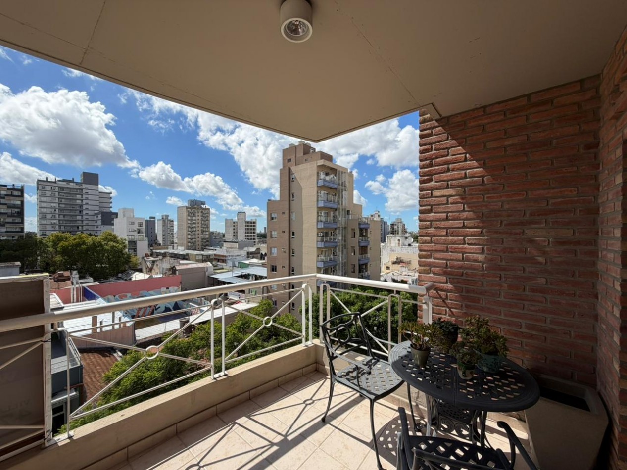Departamento de 4 ambientes de categoria CON COCHERA en venta - San Martin centro