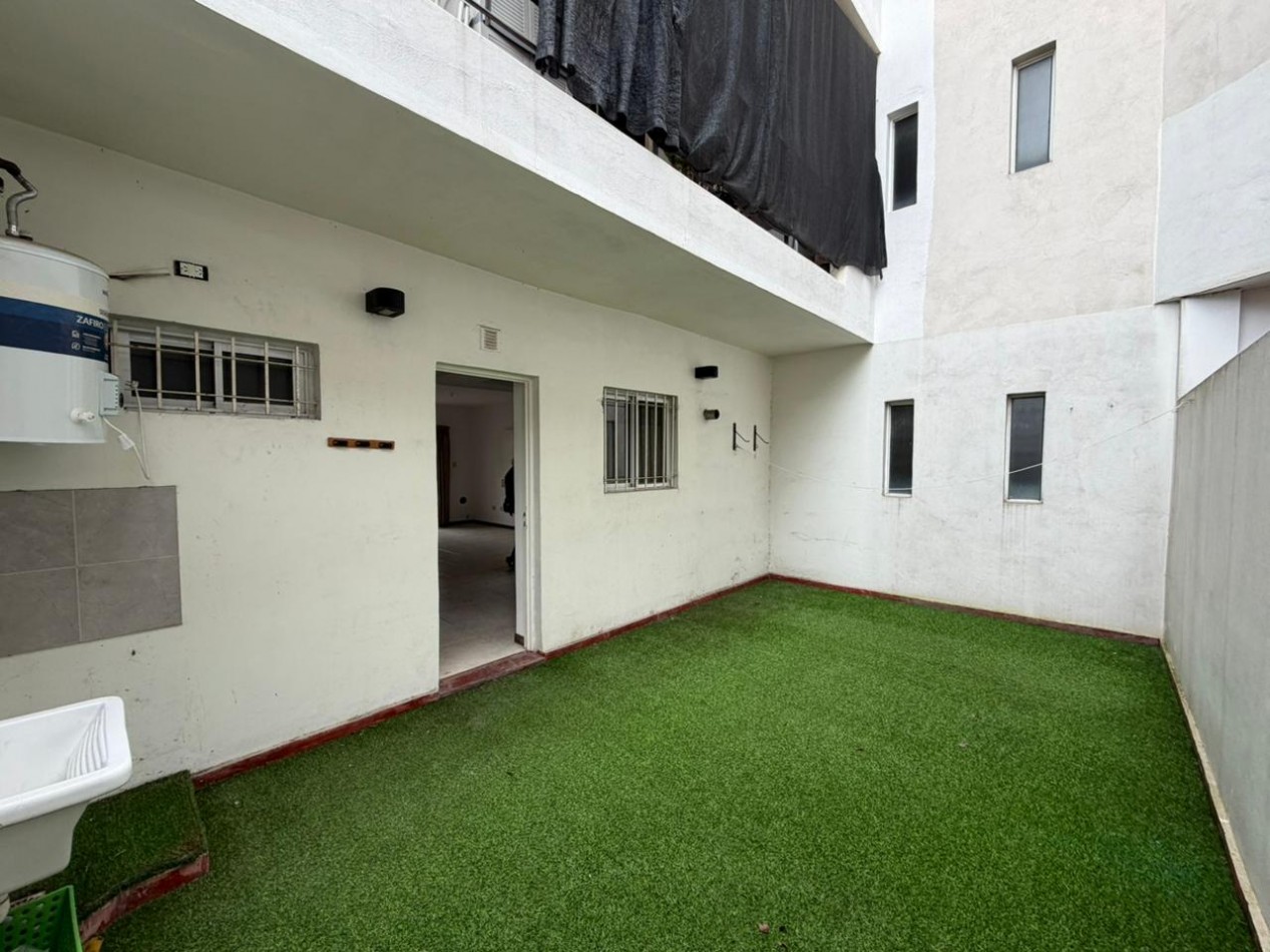 Excelente 2 ambientes con patio en alquiler - San Andres