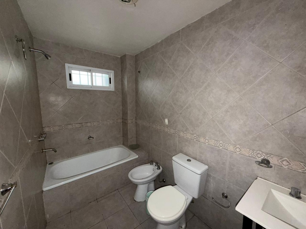 Excelente 2 ambientes con patio en alquiler - San Andres