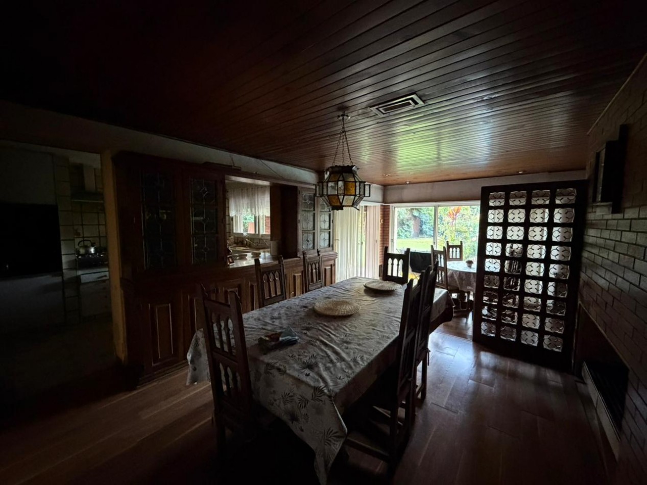 Hermosa casa de 7 ambientes en venta - Boulougne