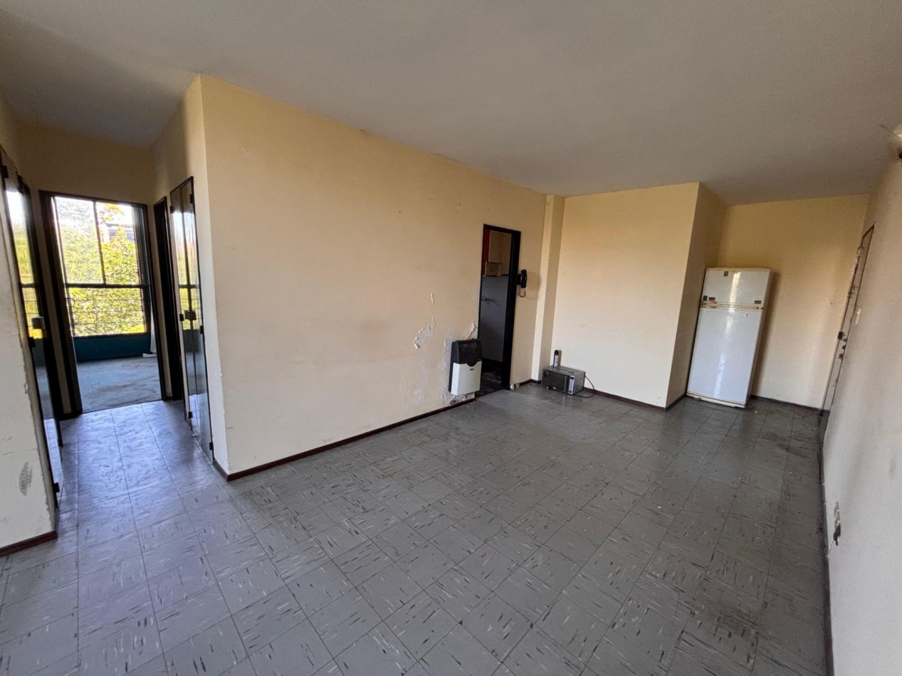 Depto 3 amb. a Reciclar. 