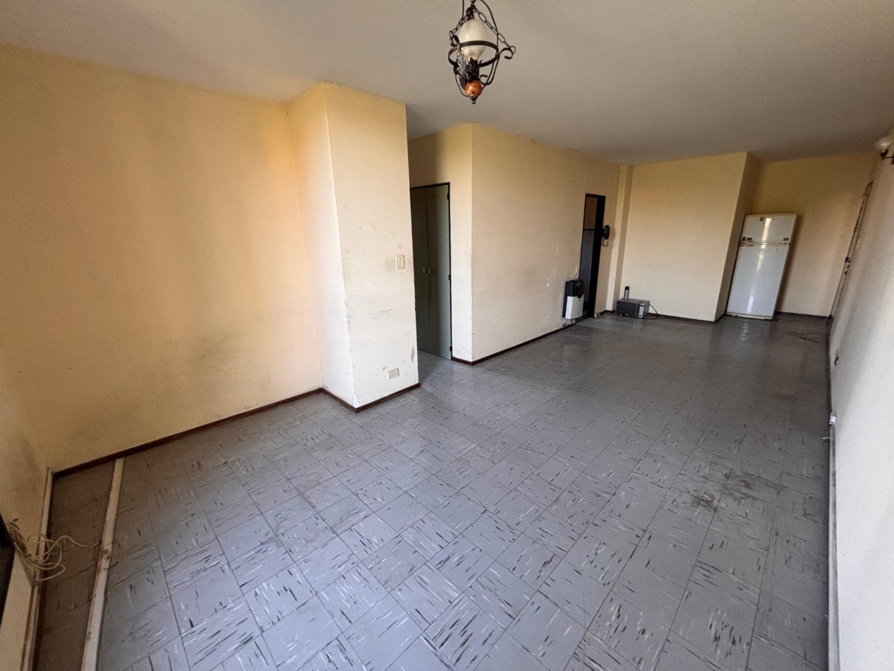 Depto 3 amb. a Reciclar. 