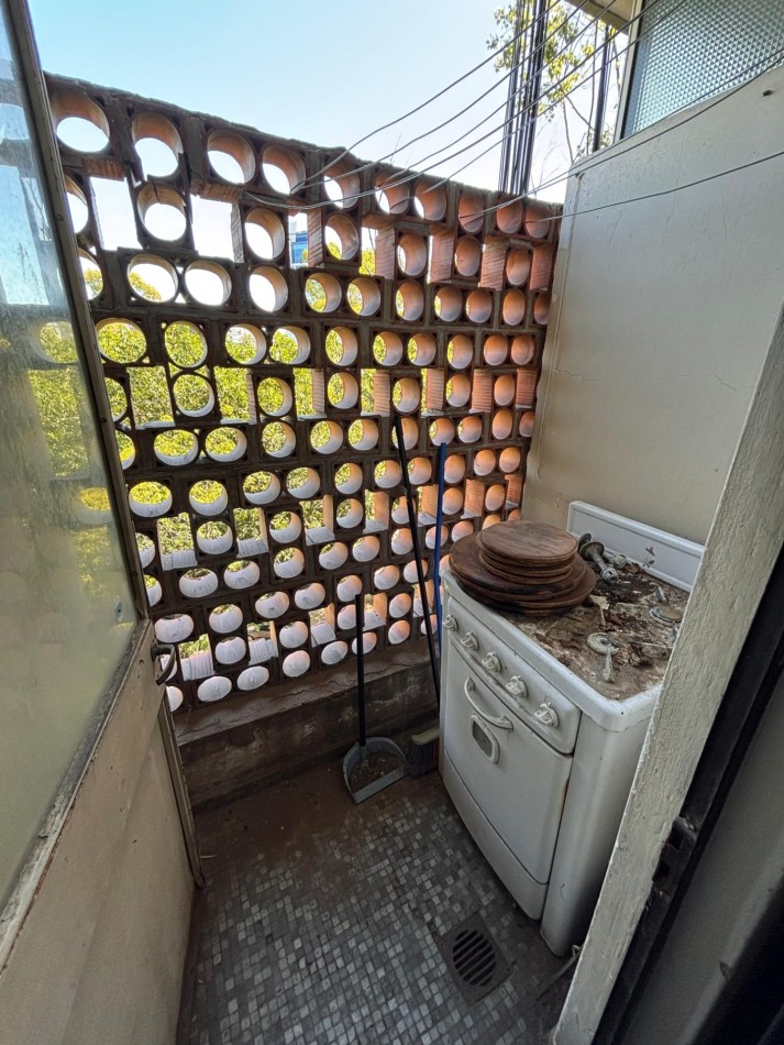 Depto 3 amb. a Reciclar. 