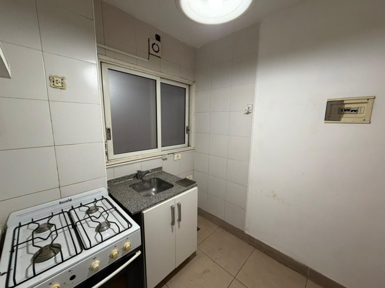 Departamento monoambiente en planta baja con espacio guardacoche - San Martin
