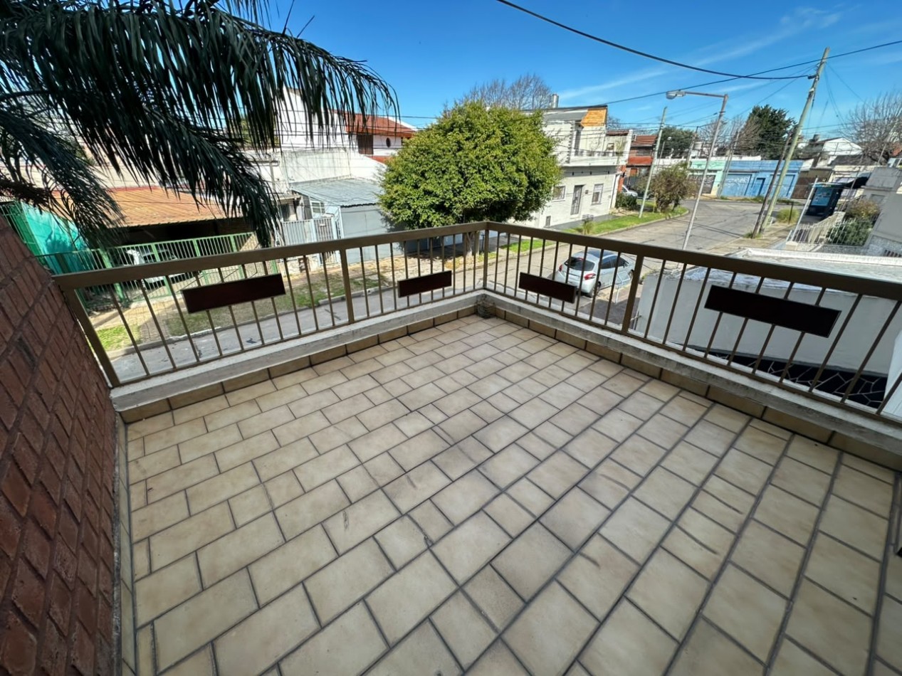 Hermosa Casa 5 Ambientes - Villa Ballester