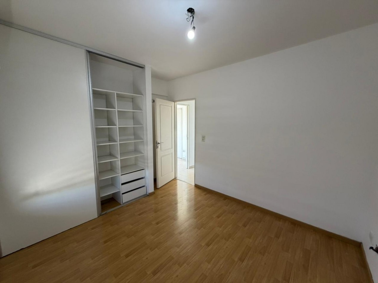 Excelente departamento de 2 ambientes con cochera - San Martin