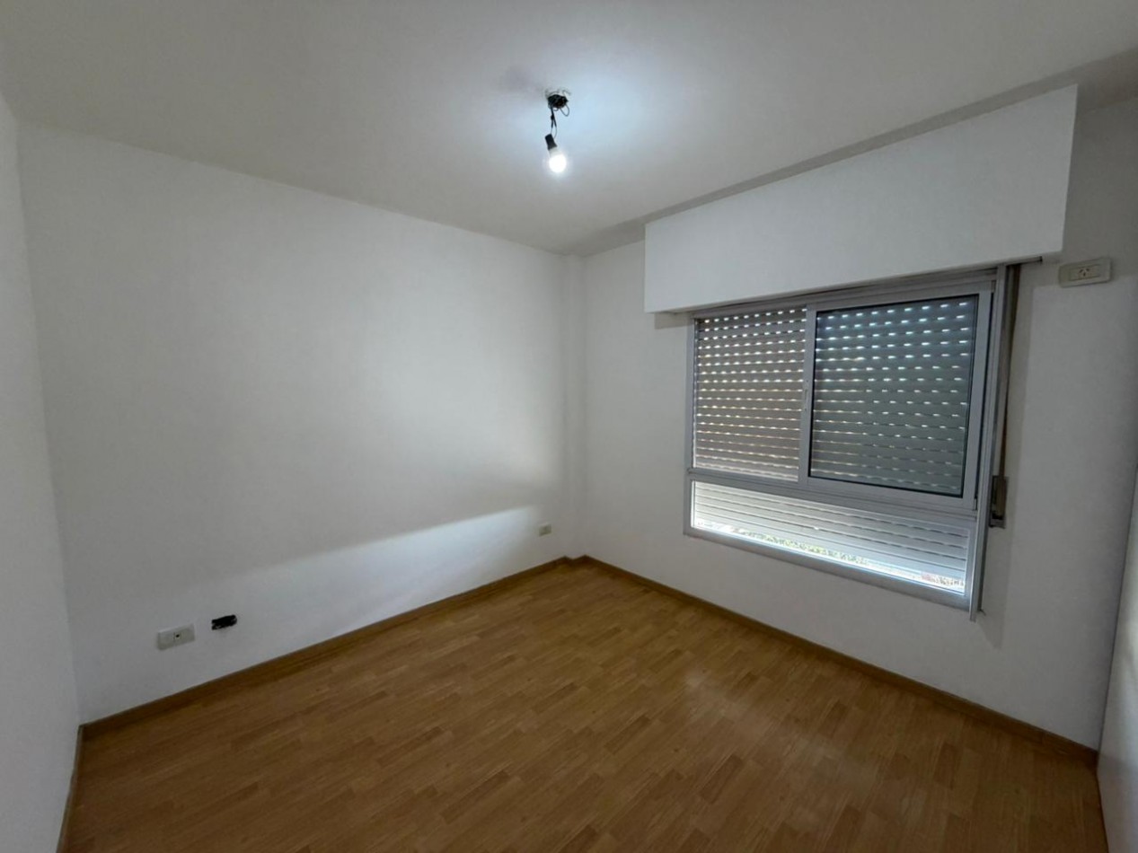 Excelente departamento de 2 ambientes con cochera - San Martin