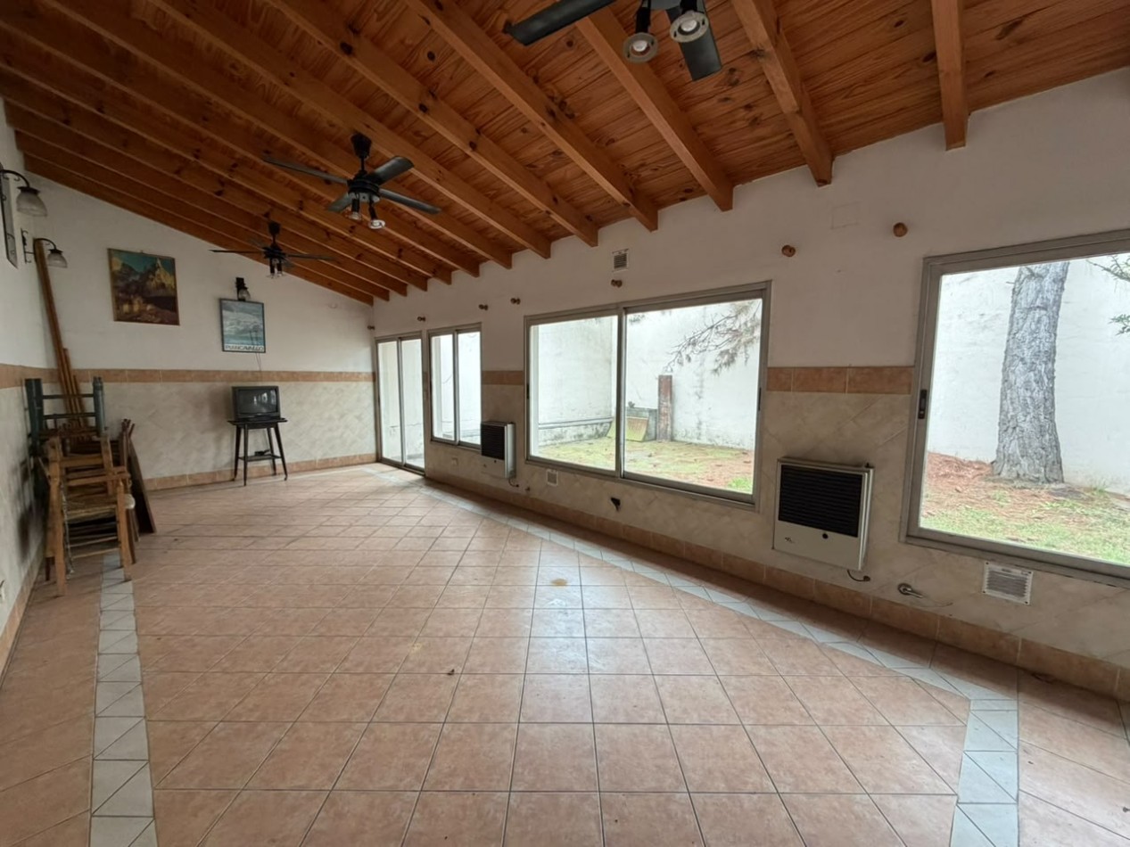 Casa de 5 ambientes en alquiler - Villa Ballester