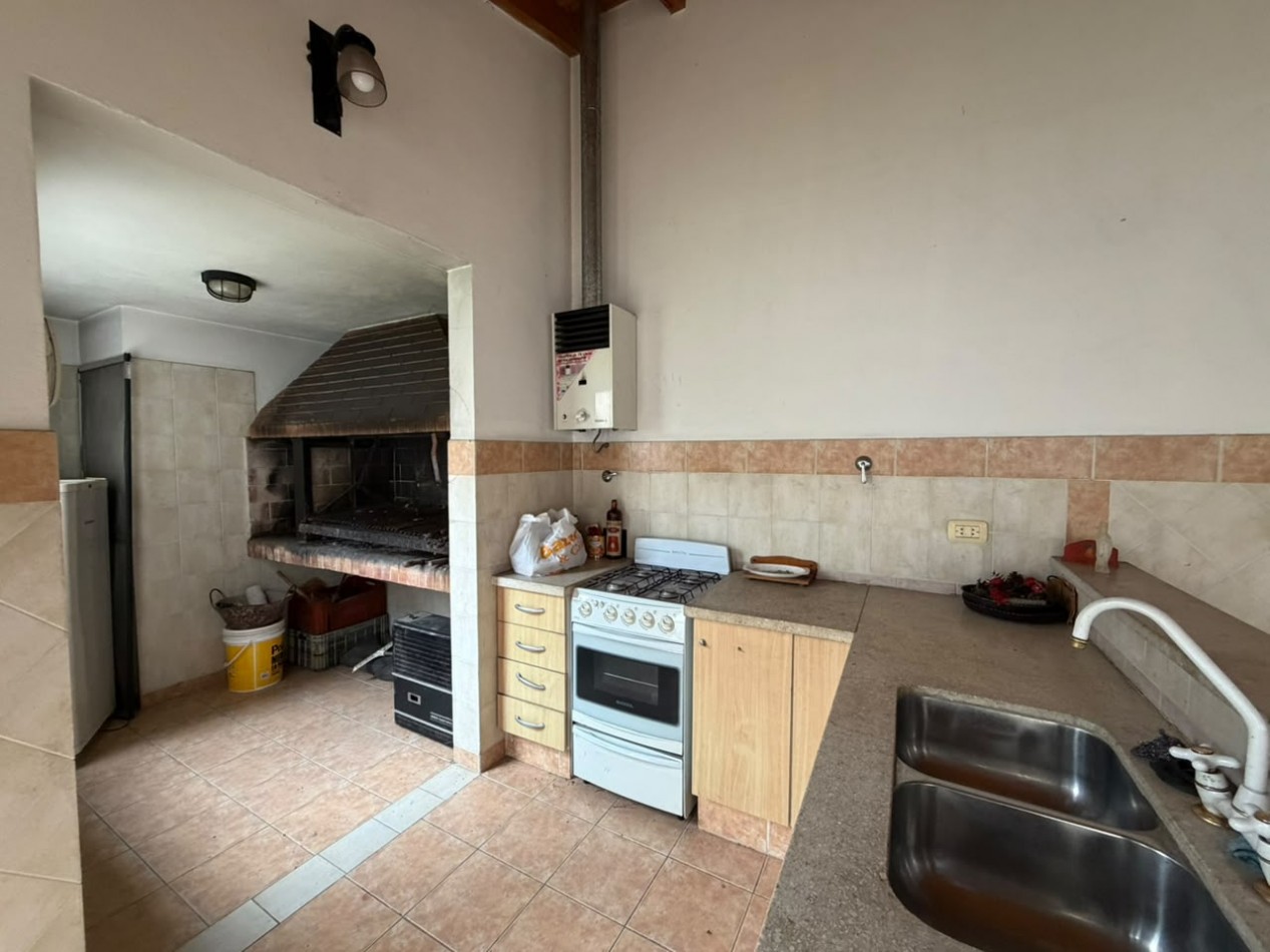 Casa de 5 ambientes en alquiler - Villa Ballester