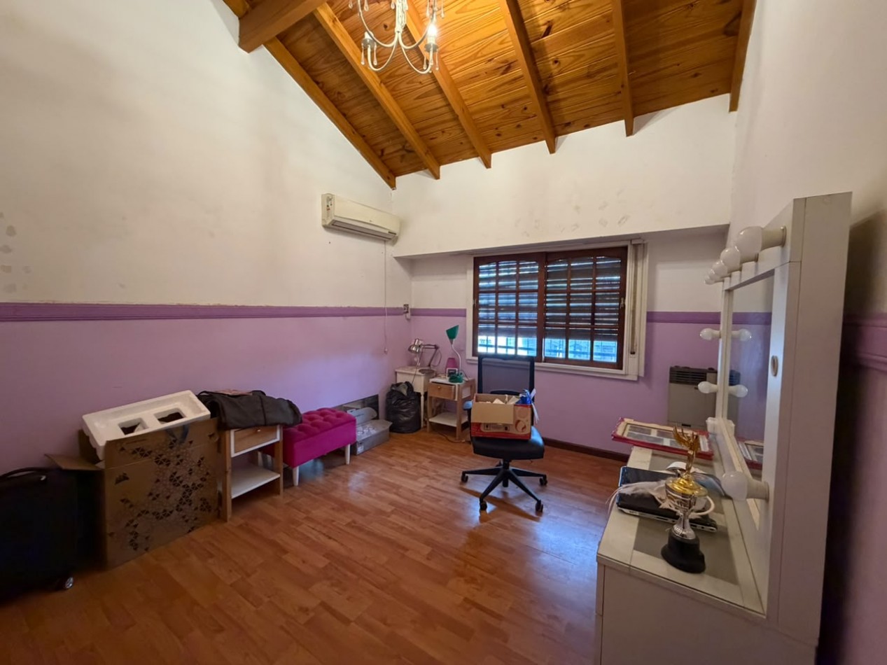 Hermosa Casa De 5 Ambientes - Villa Ballester