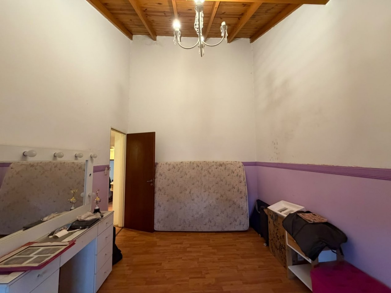 Hermosa Casa De 5 Ambientes - Villa Ballester